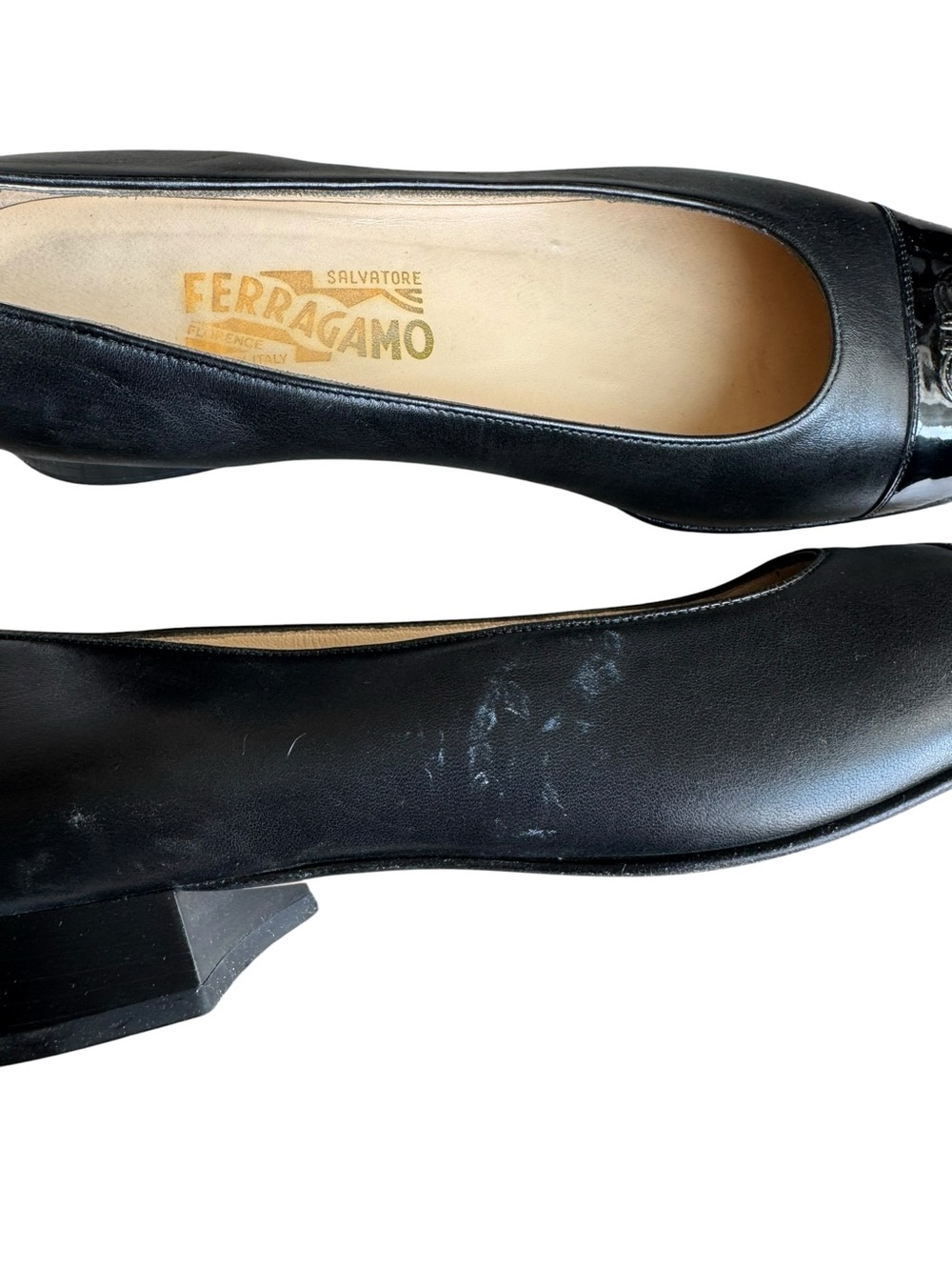 Salvatore Ferragamo - Vintage Black Leather Patent Cap Toe Pumps Sz 10 - Picture 2 of 10